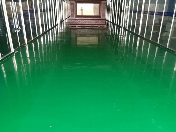 密封固化劑地坪和環(huán)氧地坪有什么不同？